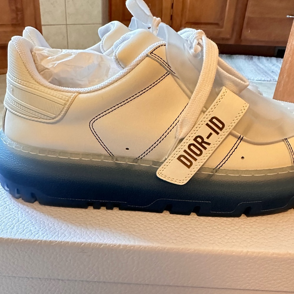Women Dior sneakers.